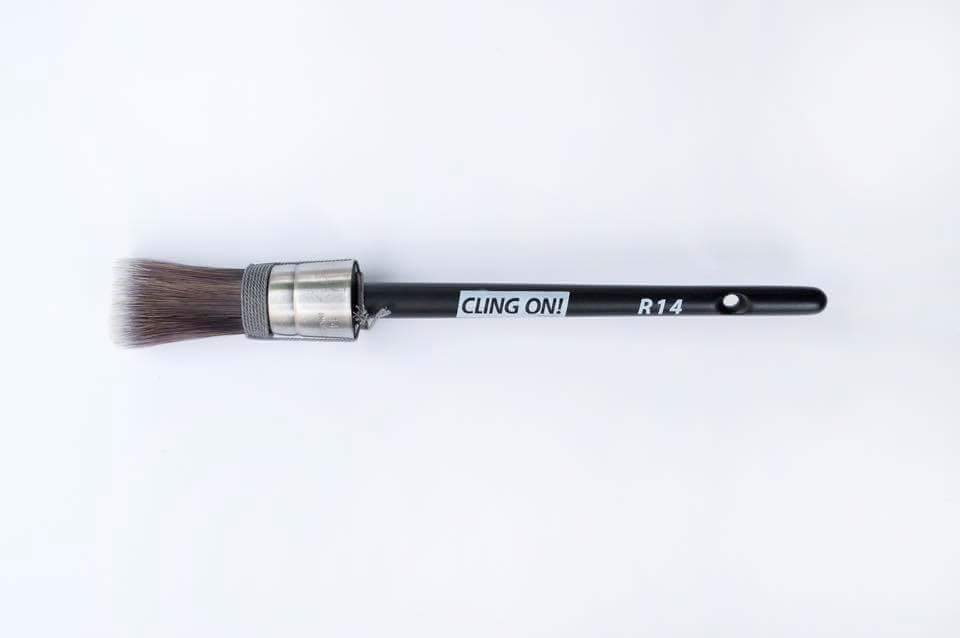 Cling On! Small Round R14 Brush - Colour Me KT