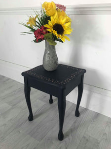 Small table, side table, occasional table - colourmekt