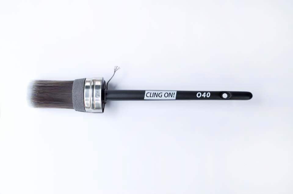 Cling On! Medium Oval Brush O45 - colourmekt